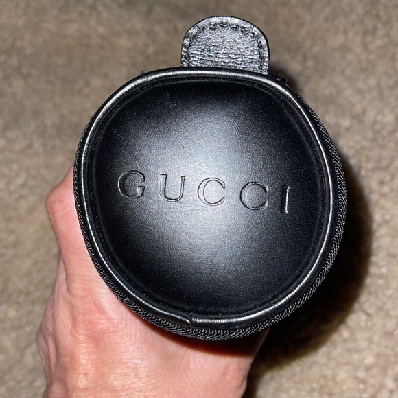 GUCCI Authentic Bamboo cosmetic pouch. - Picture 2 of 6